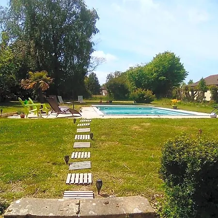 La Du Bearn Bed & Breakfast Garlin